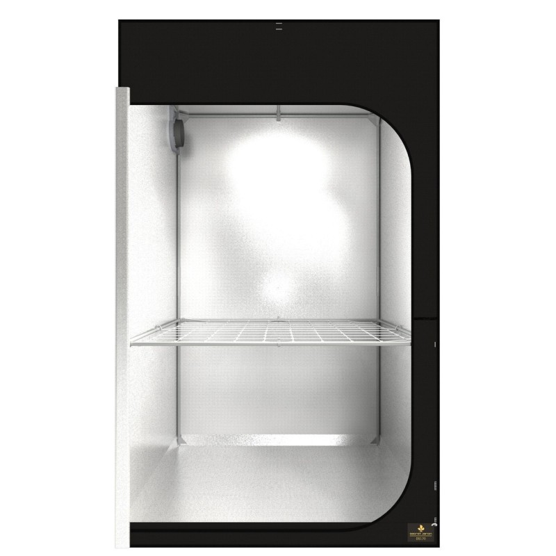 Dark Street IV - 120 x 120 x 198 cm